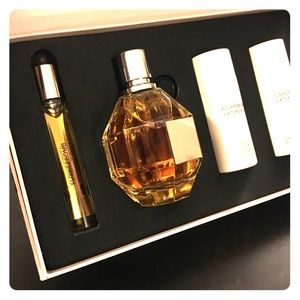 Limited Edition Flower Bomb gift set